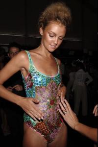 post-774-1166542180_thumb.jpg
